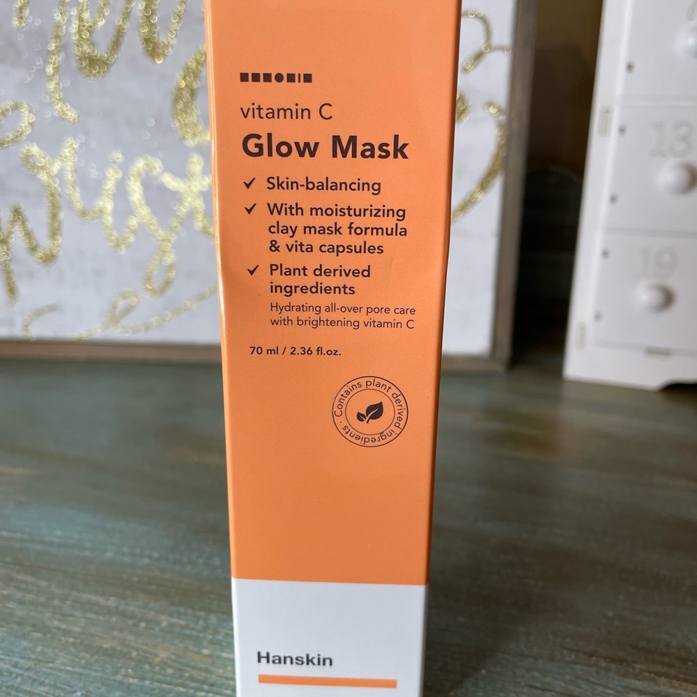 Hanskin Vitamin C Glow Mask
